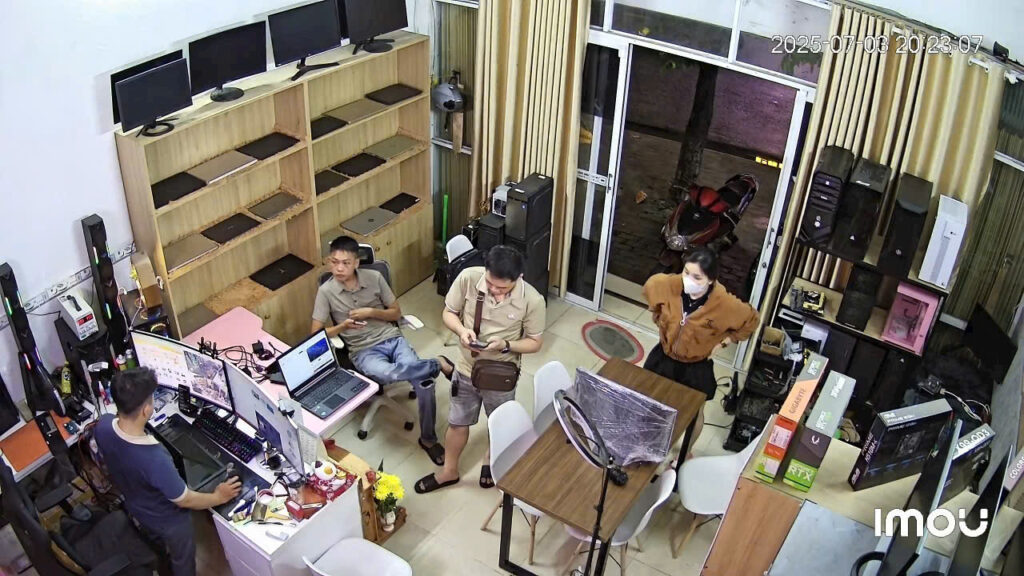 Cửa Hàng Laptop Cũ Thuận An