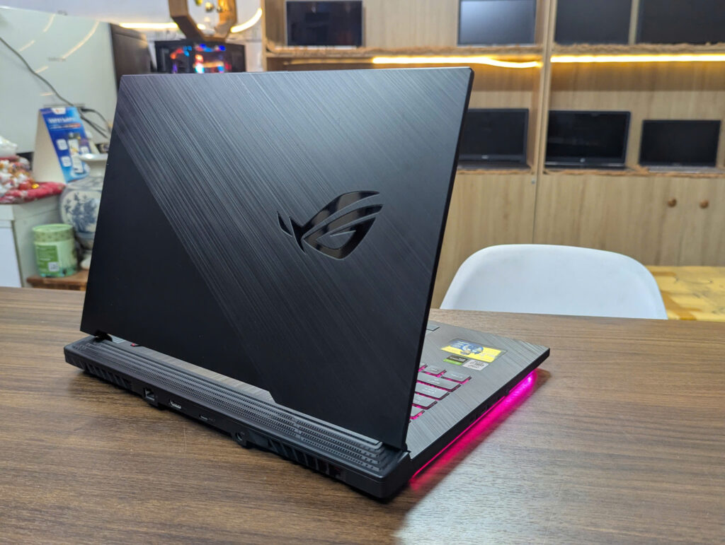 Cửa Hàng Laptop Cũ Bình Dương