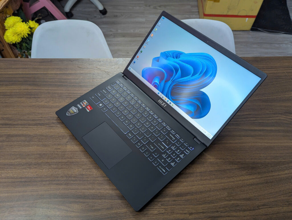 Cửa Hàng Laptop Cũ Dĩ An