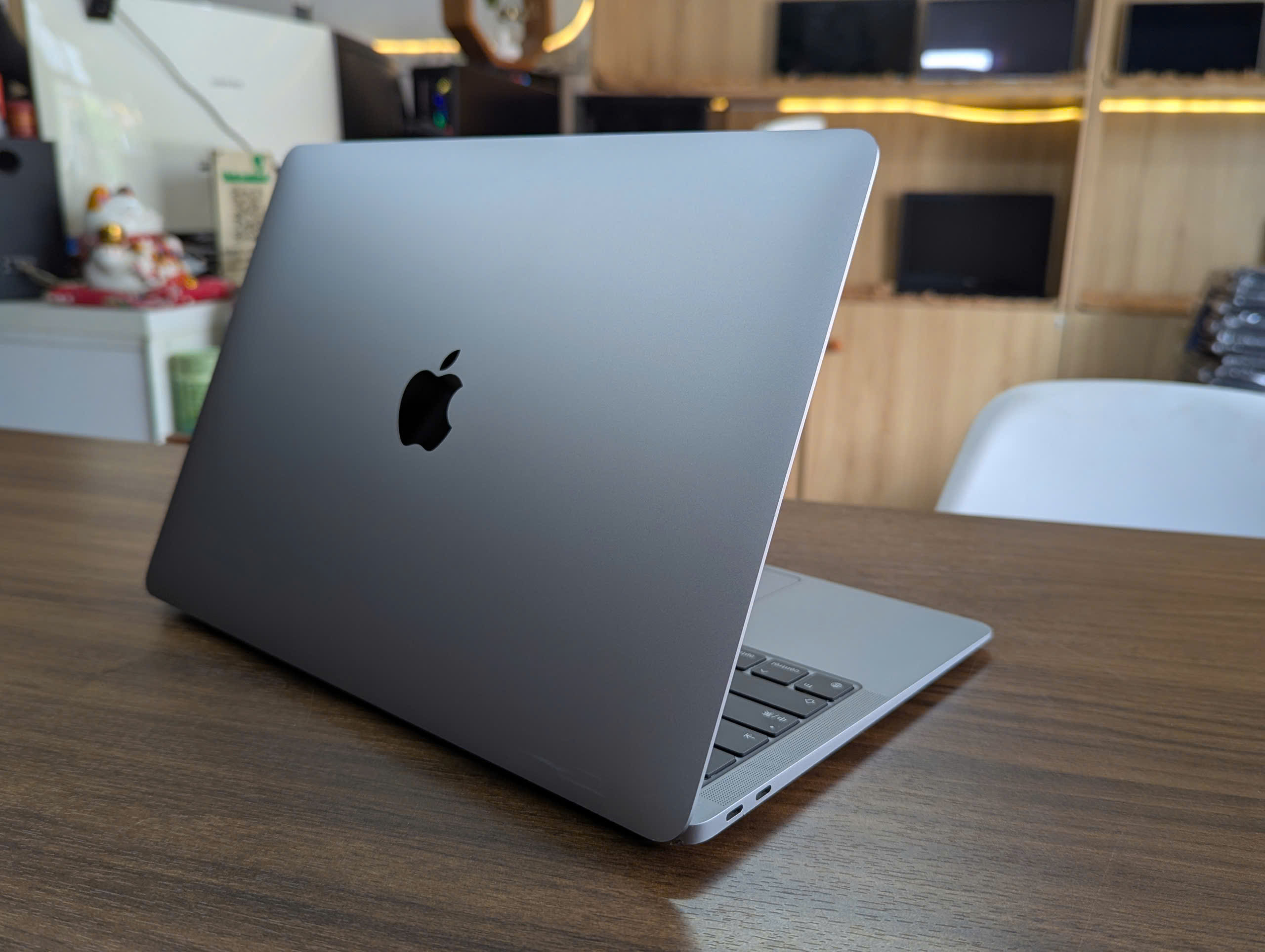 Macbook Air M1 2020 Sạc 61 Lần Zin Đẹp Nguyên Bản - Ảnh 4