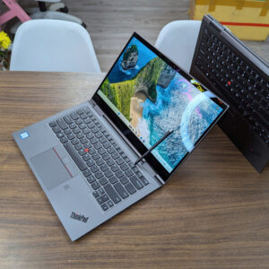 Lenovo ThinkPad X1 Yoga Gen4