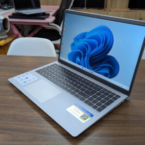 Dell Inspiron 15 3520