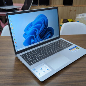 Dell Inspiron 15 3520