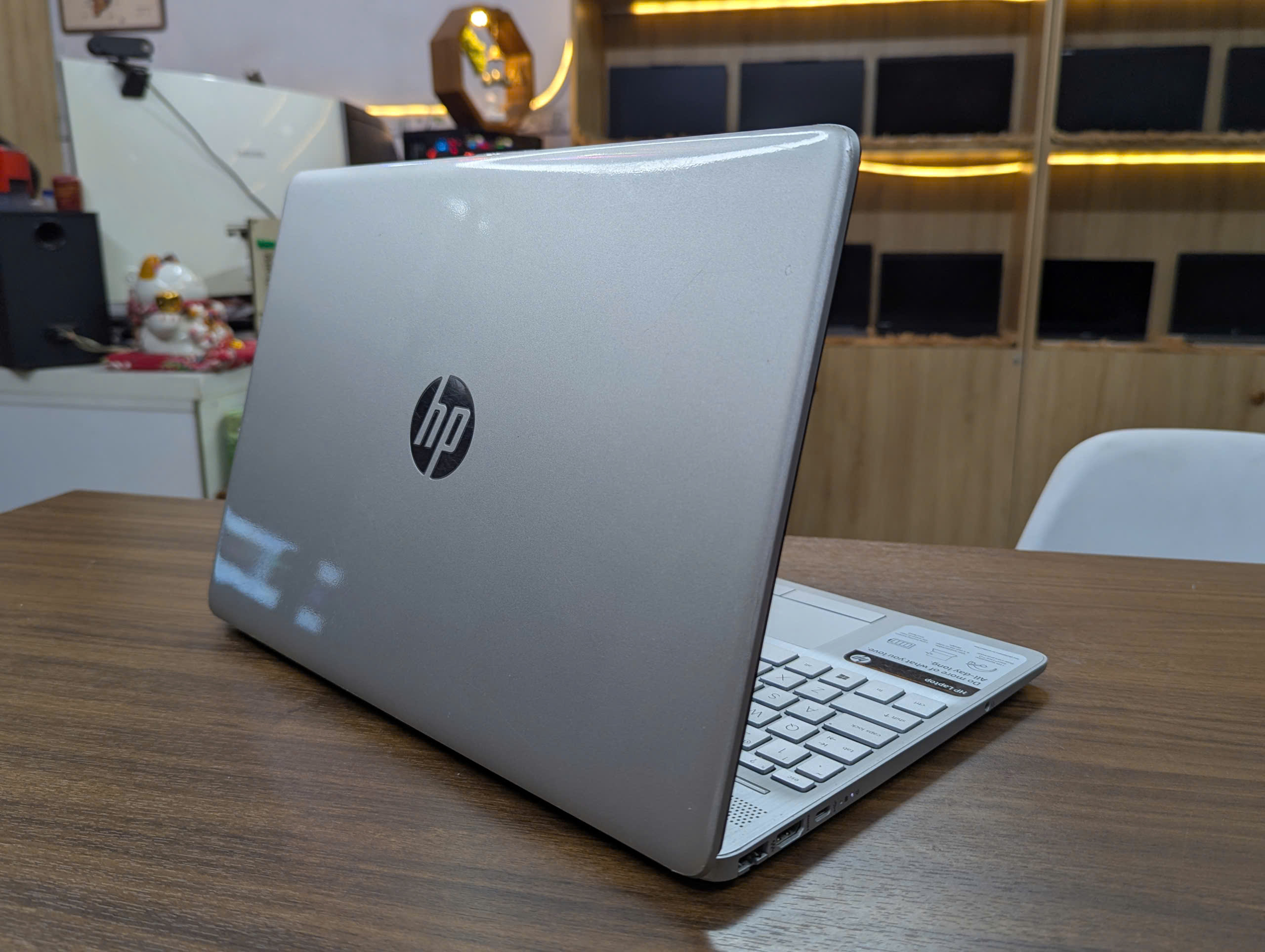 LAPTOP HP 15-DW