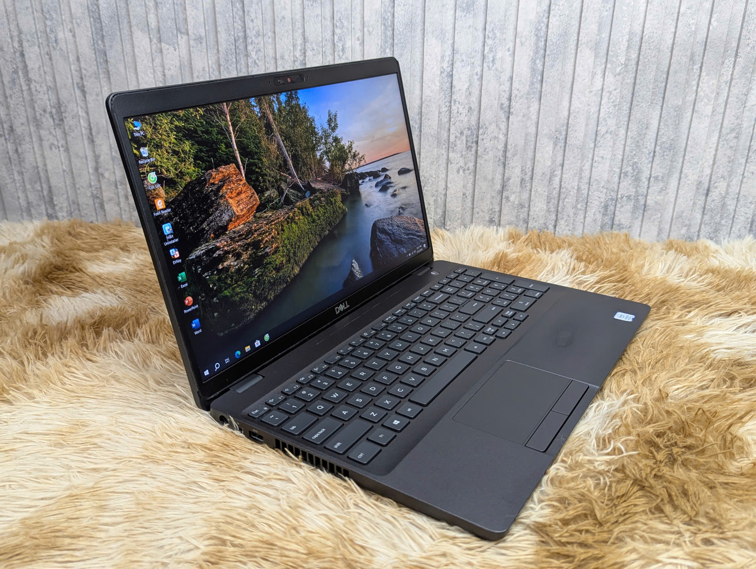 Dell latitude 5500 - Mẫu Laptop Văn Phòng Bền Bỉ