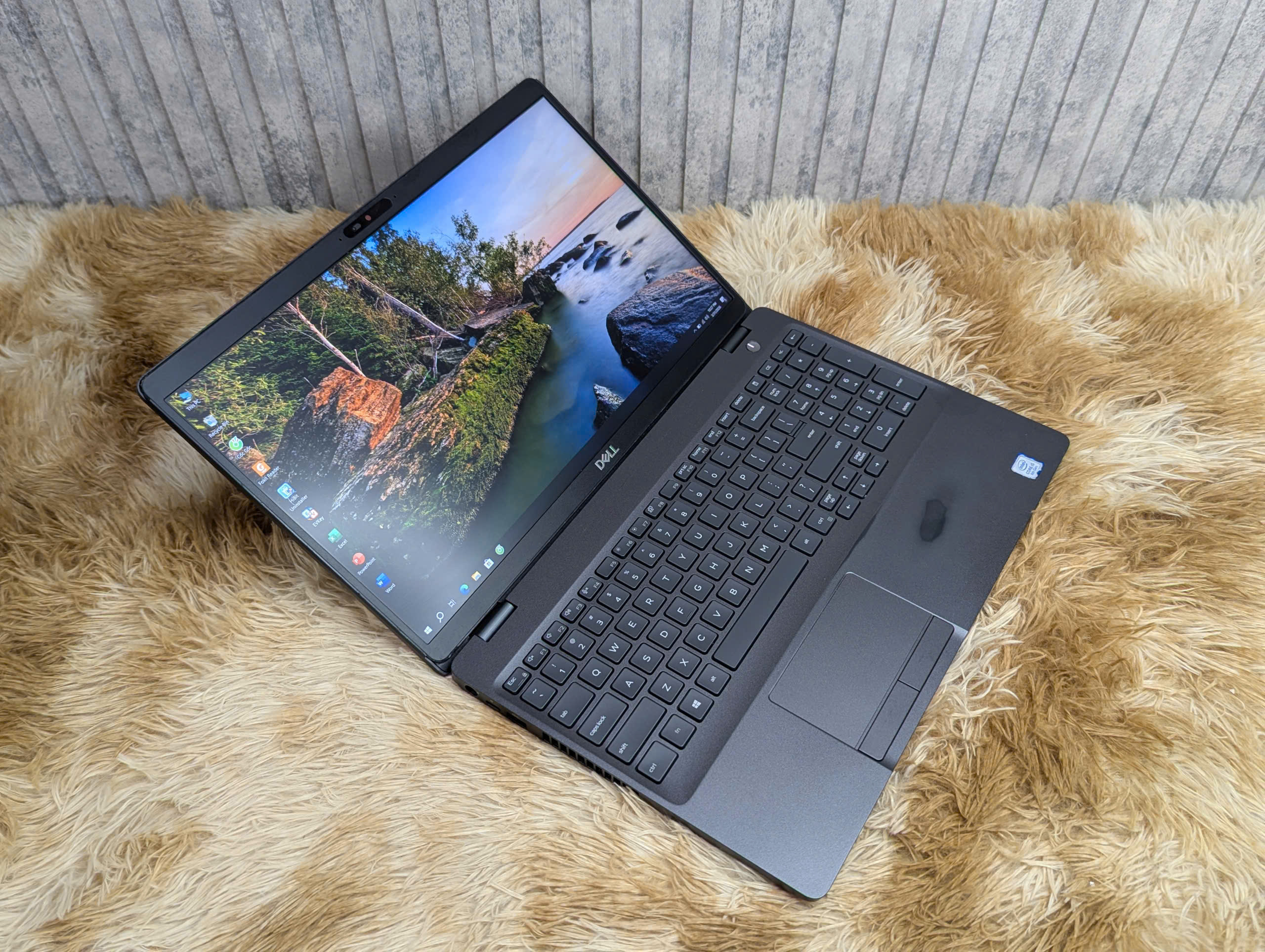 Dell latitude 5500 - Mẫu Laptop Văn Phòng Bền Bỉ - Ảnh 6