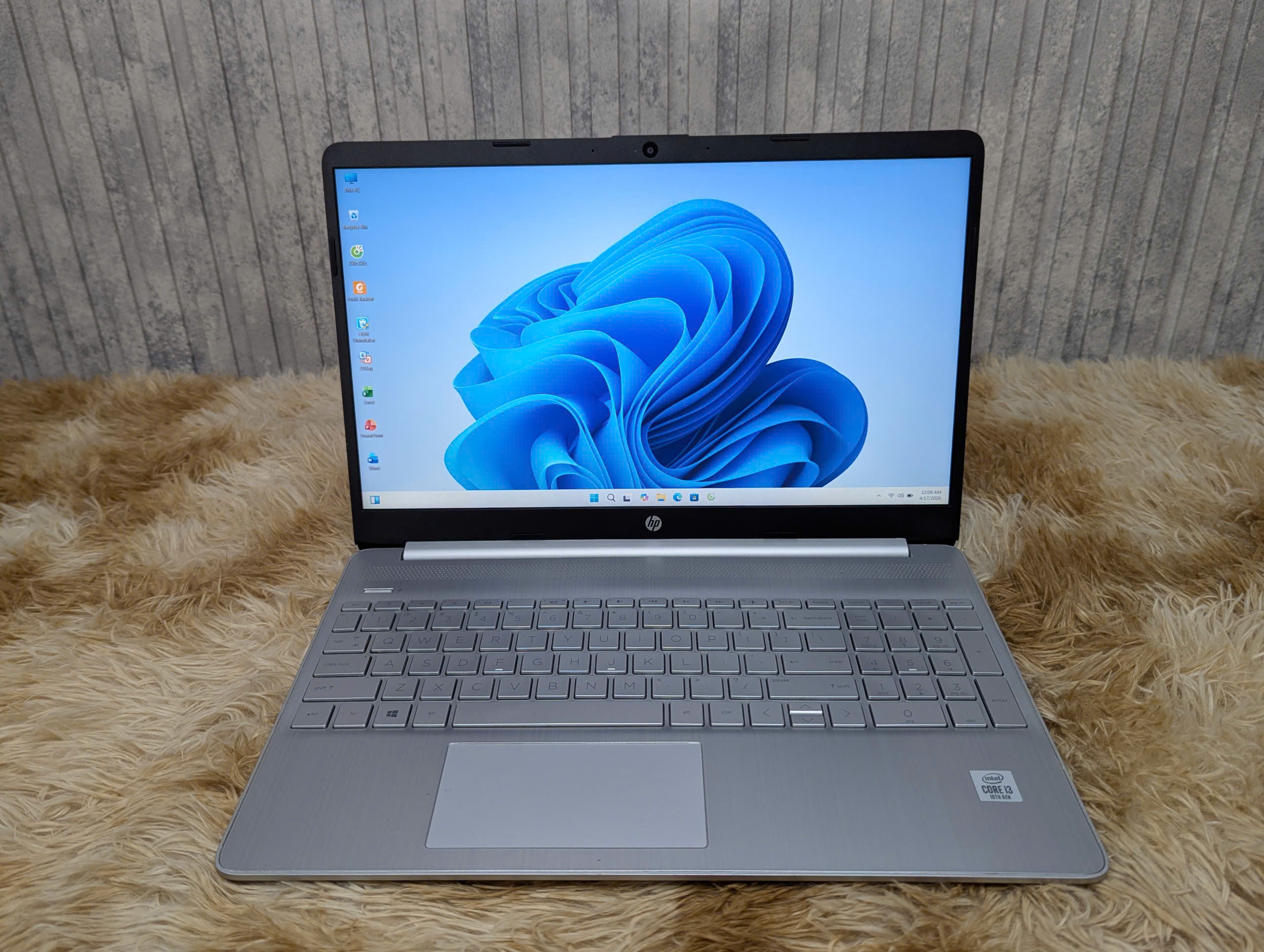 Mẫu Laptop Văn Phòng Thời Trang HP 15s-FQ