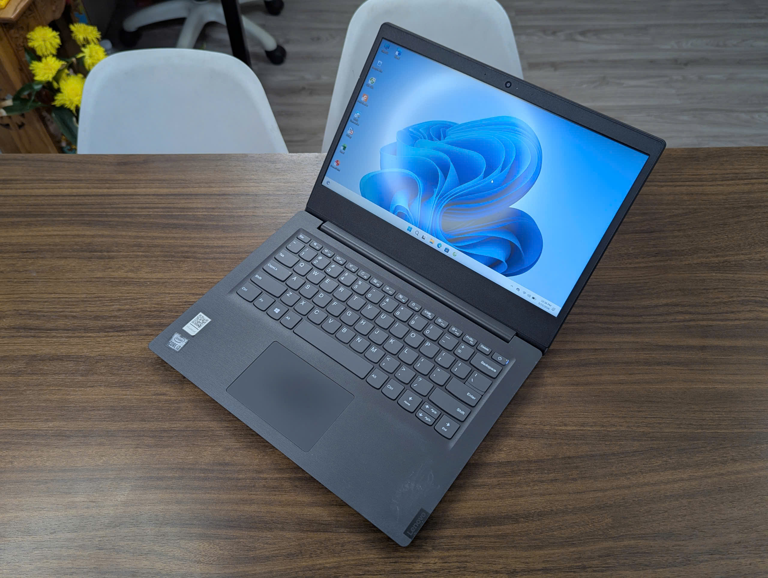 Mẫu Văn Phòng Lenovo V14-IIL Máy Zin Đẹp