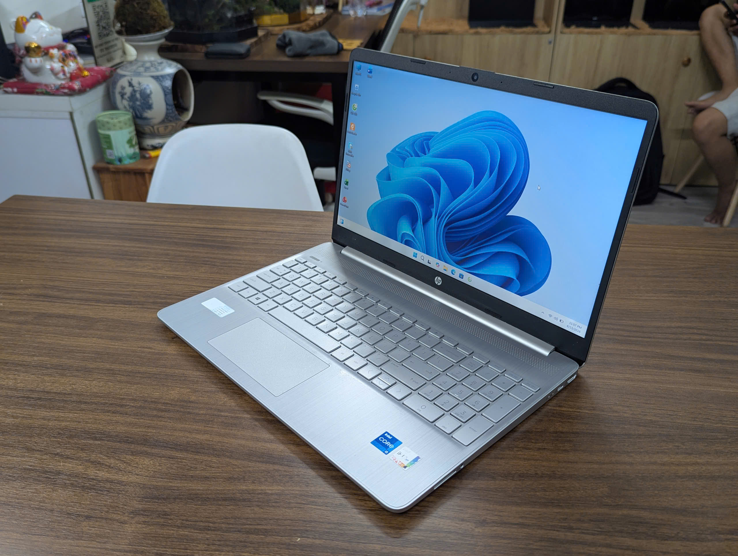 🔰 Mẫu Laptop Thời Trang HP 15-FQ - Ảnh 3