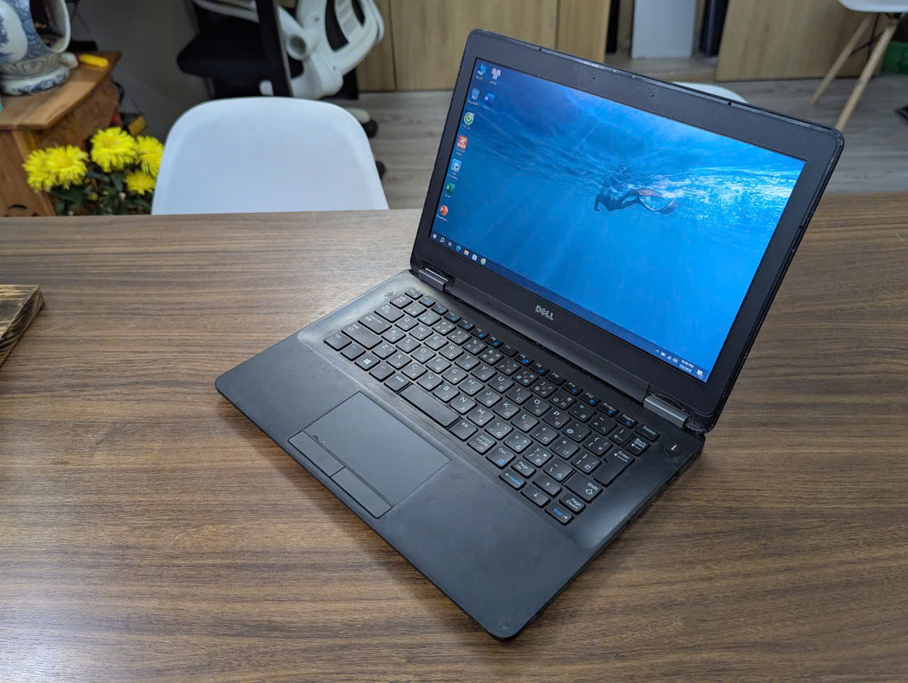Dell Latitude E7270 (Bền Bỉ - Giá Rẻ Sập Sàn) - Ảnh 4