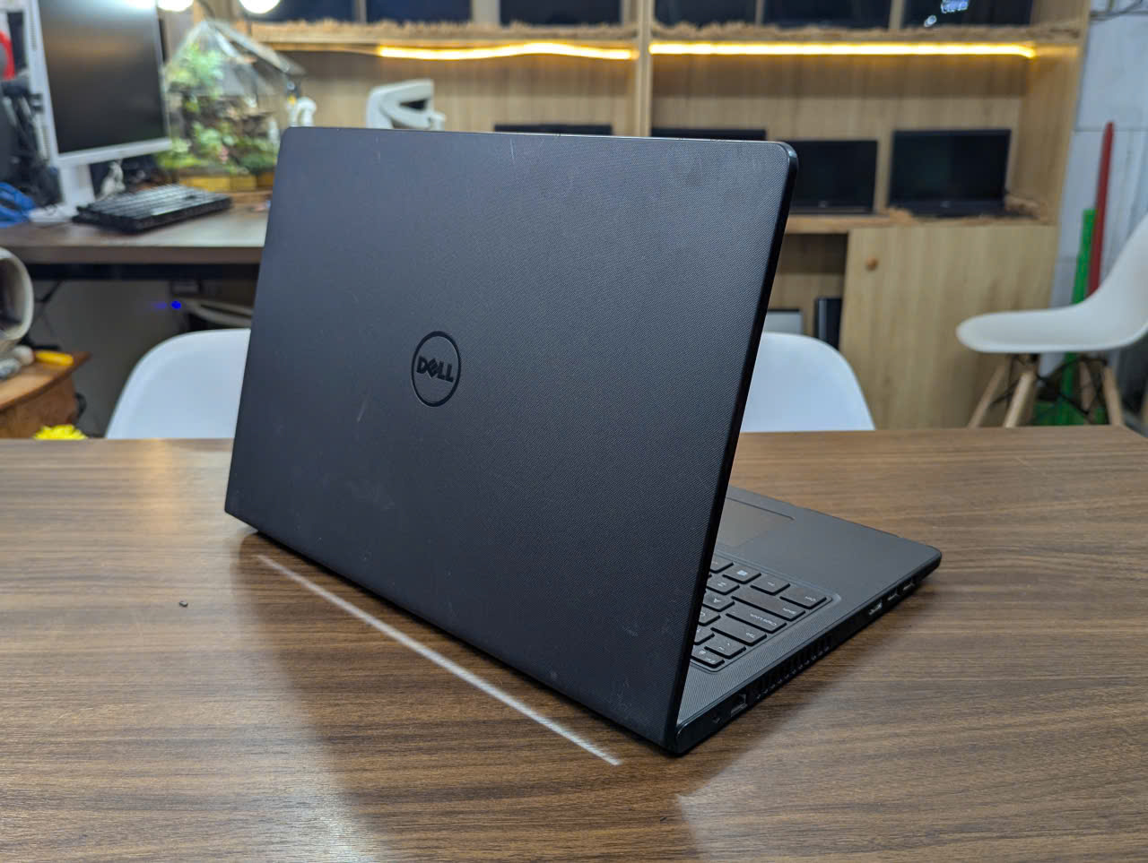 Văn Phòng Giá Rẻ Dell Vostro 15-3568 - Core I5