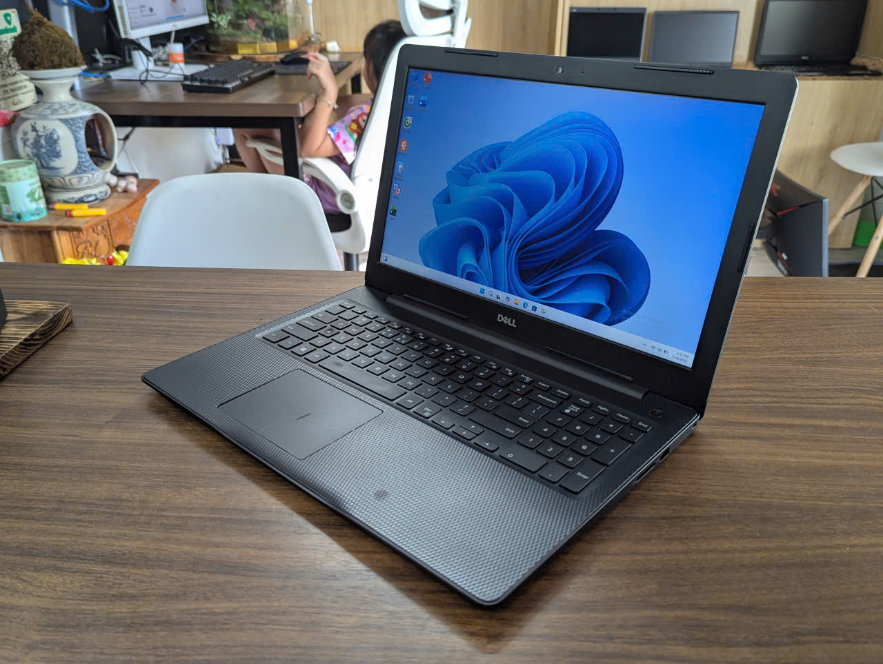 💻 DELL VOSTRO 3590 – CORE I5 THẾ HỆ 10 MẠNH MẼ - Ảnh 3