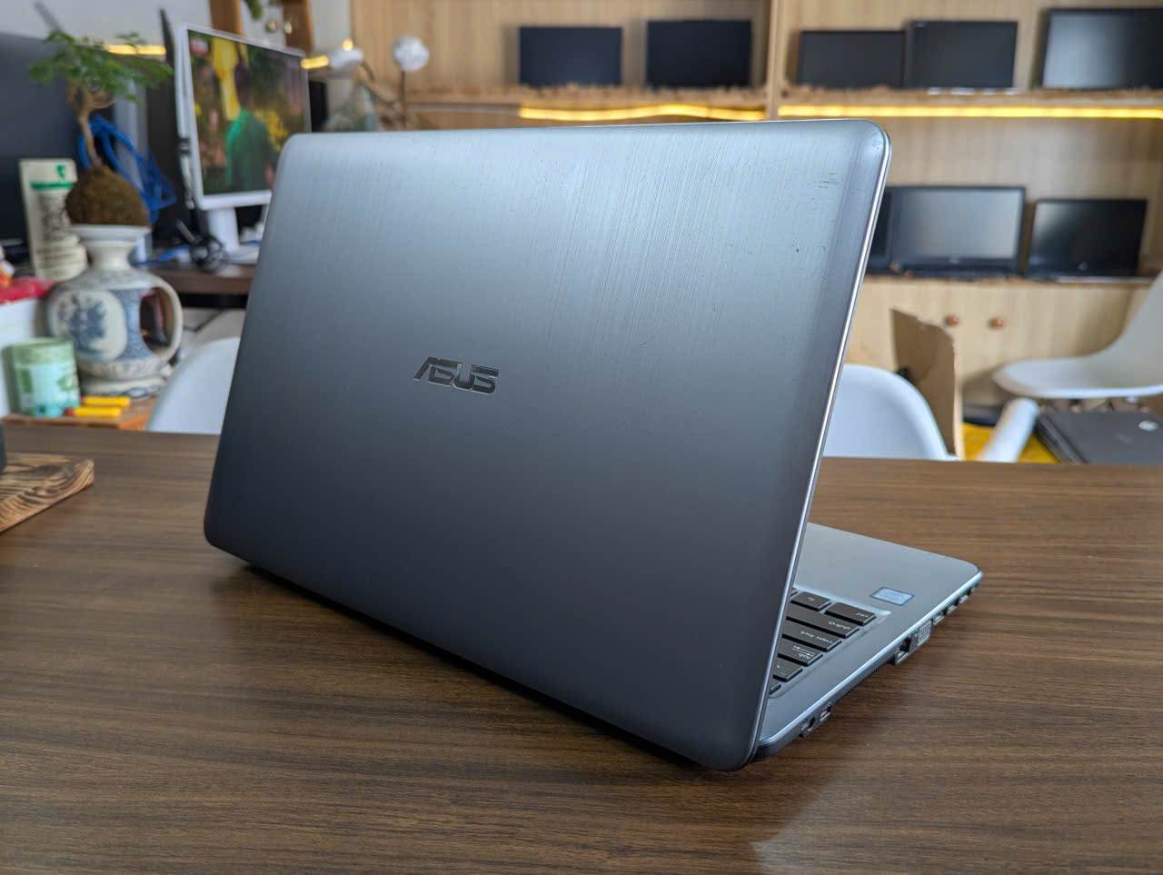 🔥 LAPTOP ASUS X540UP CẤU HÌNH CÓ CARD RỜI – GIÁ XẢ KHO CHỈ 3 TRIỆU!
