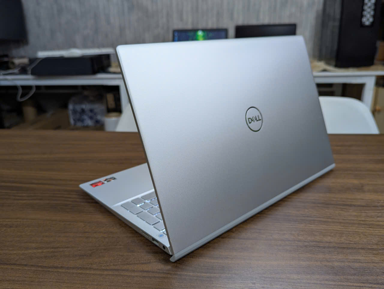 ⭐ LAPTOP DELL INSPIRON 5505 RYZEN 5 4500U – VỎ BẠC NGUYÊN KHỐI SANG TRỌNG