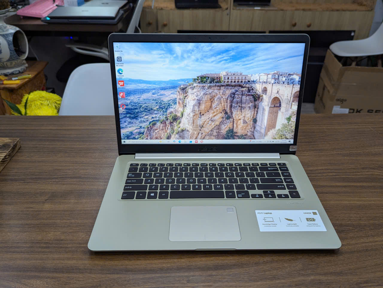 ✅ ASUS VIVOBOOK X510UAR – THỜI TRANG MỎNG NHẸ