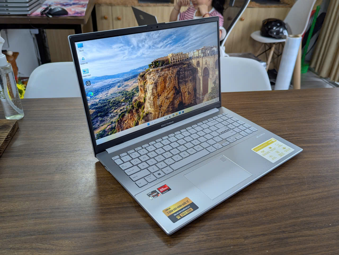 💥 ASUS VIVOBOOK GO 15 E1504FA – ULTRABOOK ĐỜI MỚI,RYZEN 5 7520U/RAM 16GB DDR5