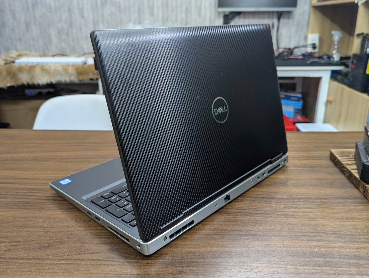 💻 Dell Precision 7540 – Máy Trạm Đồ Họa 3D Cực Bền Giá Xả Cực Hời 9Tr9